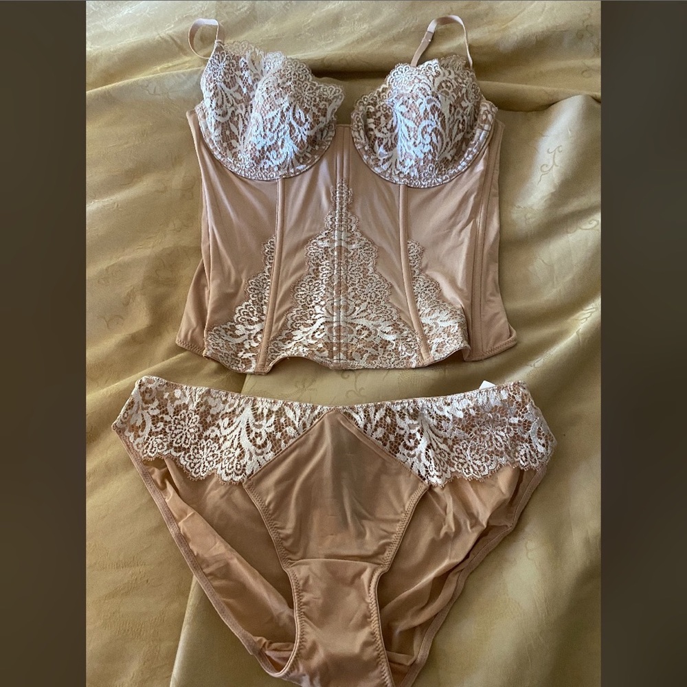 Natori Tan with White Lace Bustier & Panty Set, Size 38C L New